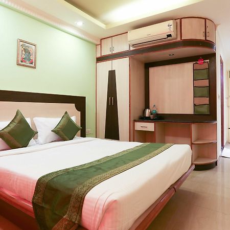 Treebo Trip Grand Regency Hotel Bangalore Exterior photo