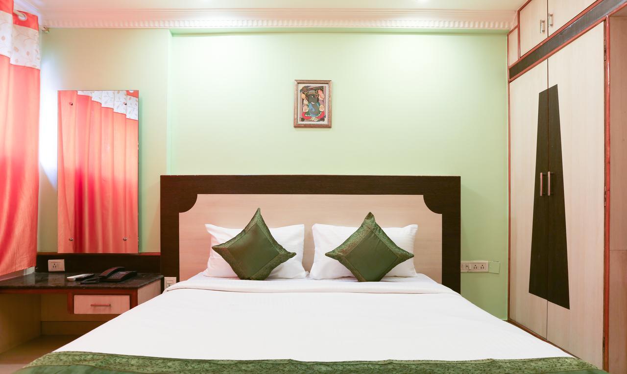 Treebo Trip Grand Regency Hotel Bangalore Exterior photo