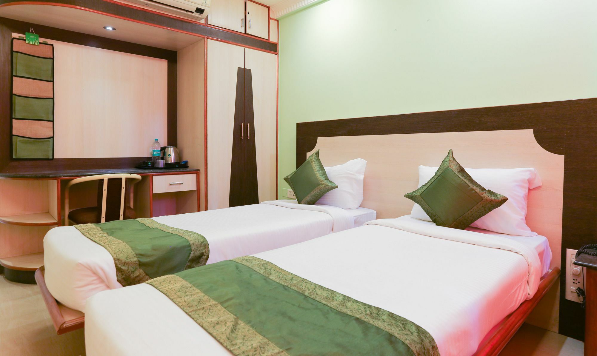 Treebo Trip Grand Regency Hotel Bangalore Exterior photo